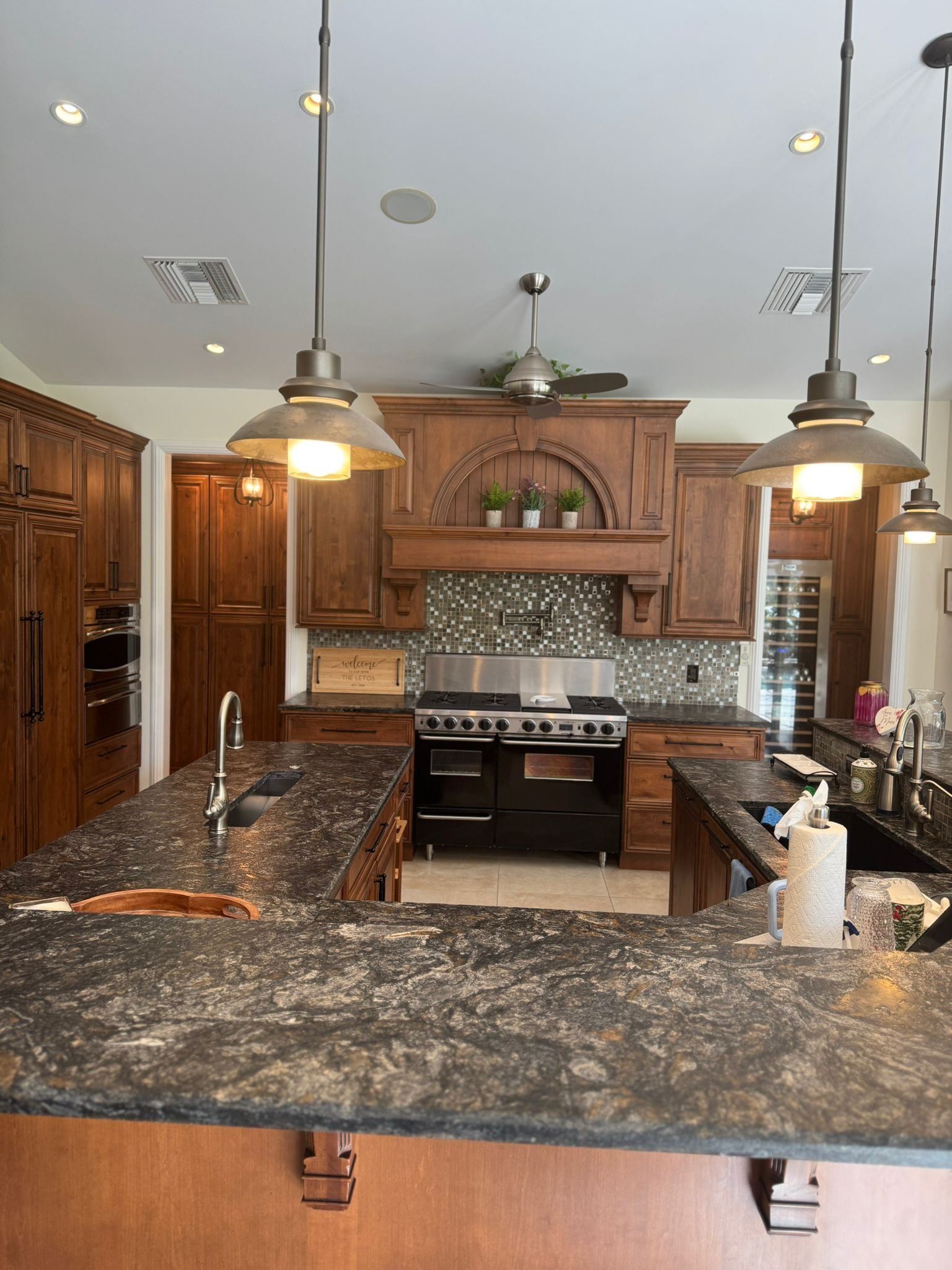 Cleaning kitchen island